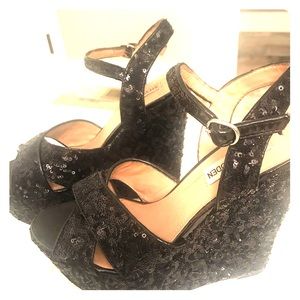 Sequined wedges, dressy & so comfy!